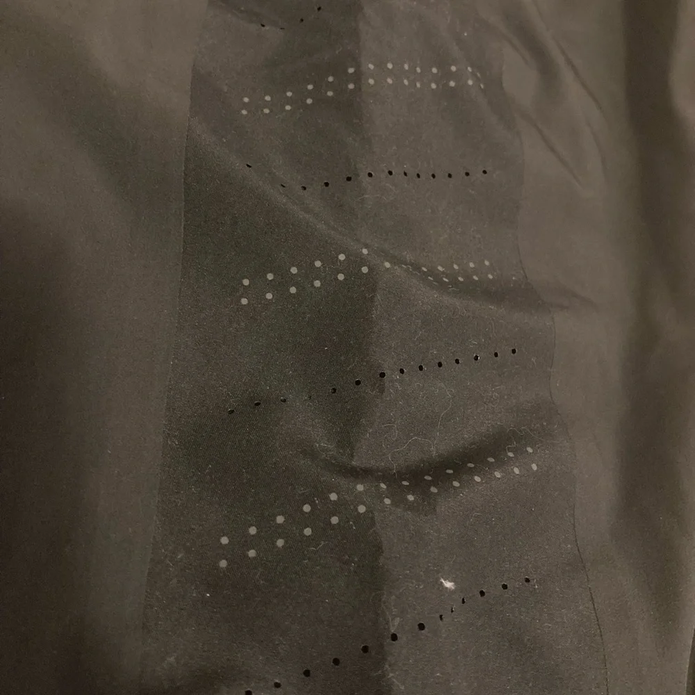 New and Unworn Lululemon El Court Shorts - Picture 5 of 7